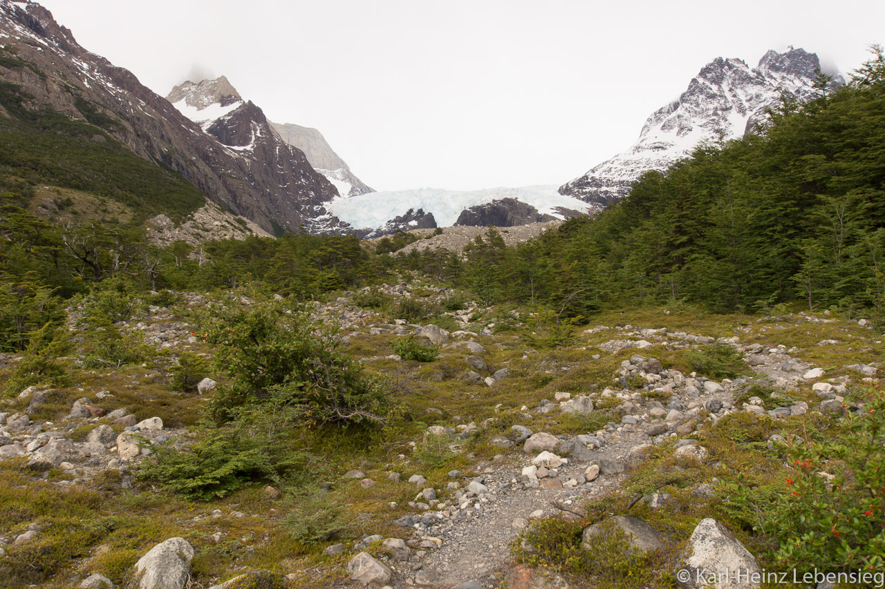 Blick auf einen kleinen Gletscher