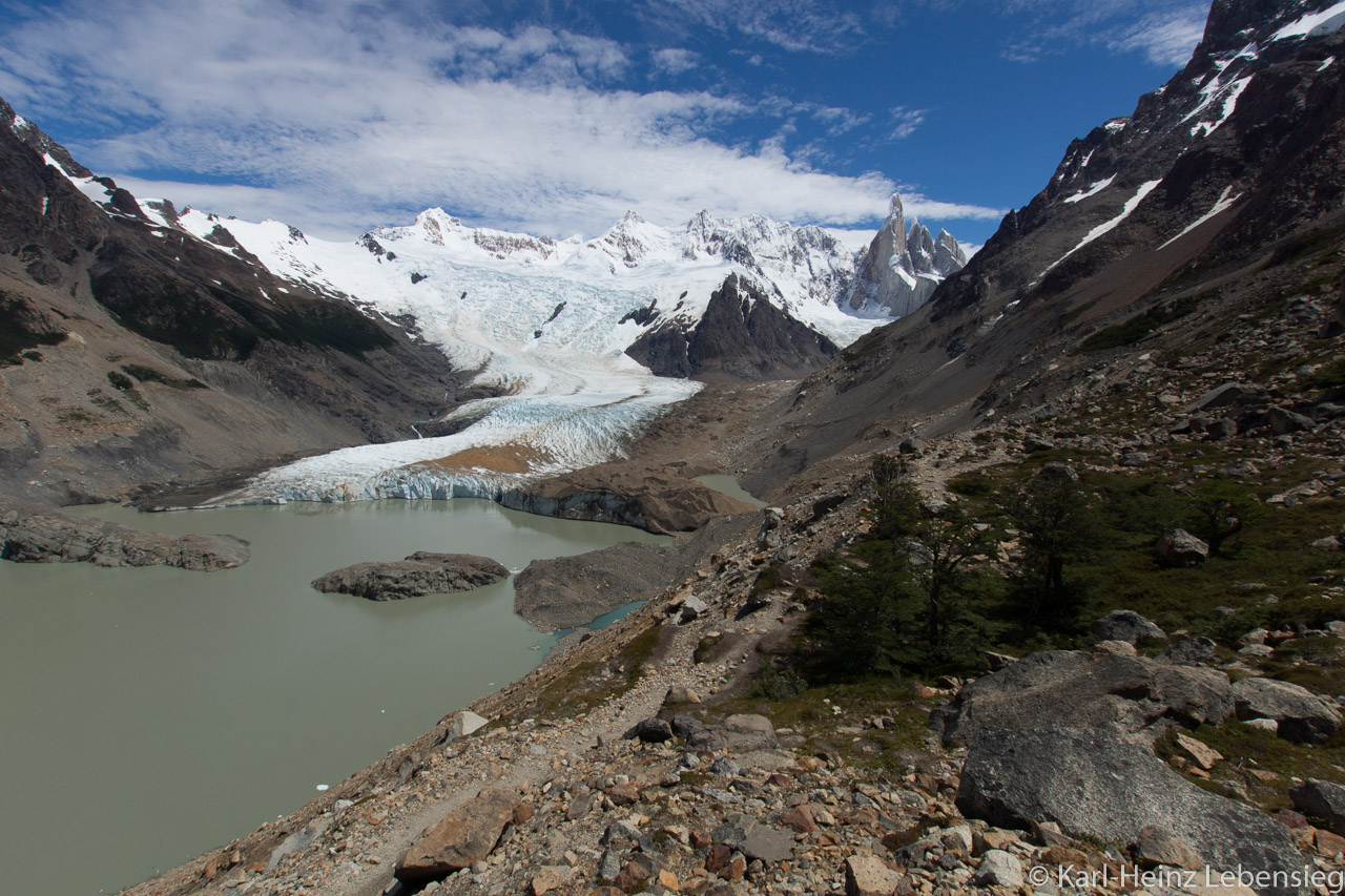 Cerro Torre plus Gletscher