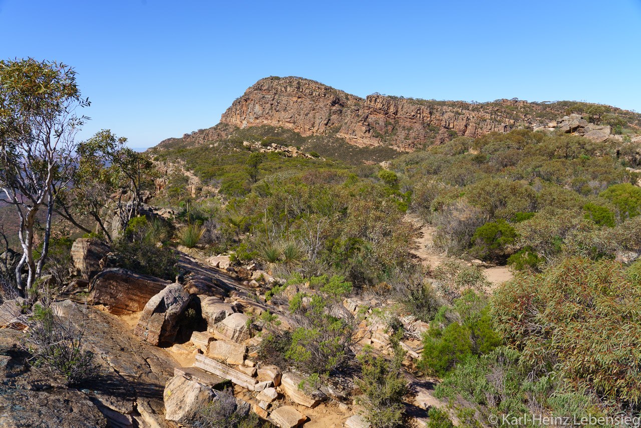 Flinders Ranges - Ikara-Flinders Ranges NP - St. Mary Peak Hike